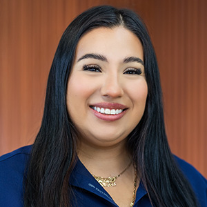 Lesli, Registered Dental Assistant